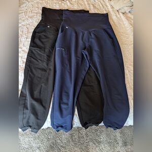 FIGS maternity joggers